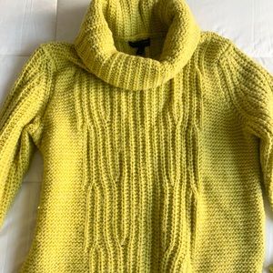Banana Republic Lime Green Chunky Turtleneck, M